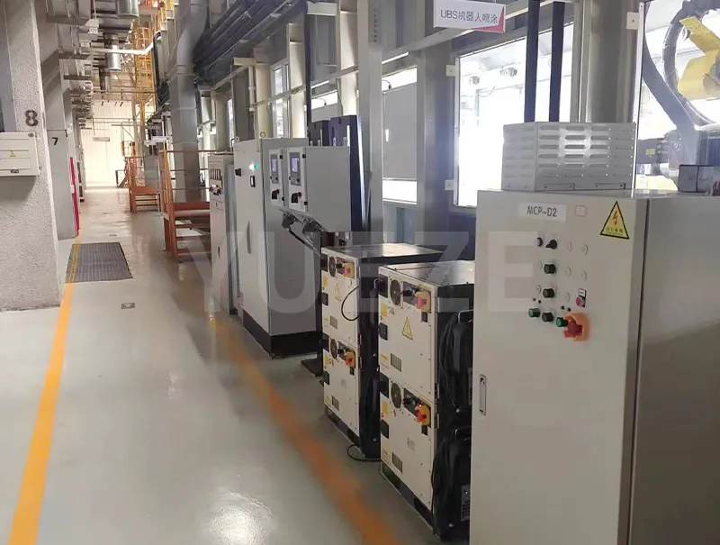 Kabinet kendali robot